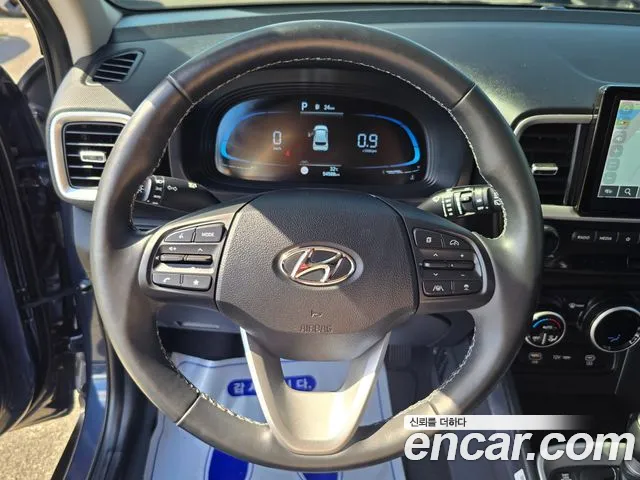 Hyundai Venue — Фото автомобиля 14