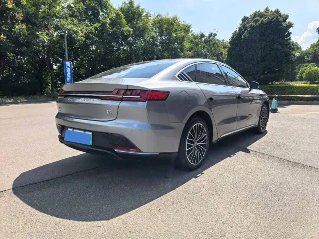 BYD Han — Фото автомобиля 9