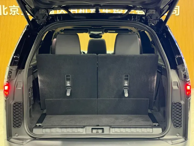 Land Rover Discovery — Фото автомобиля 16