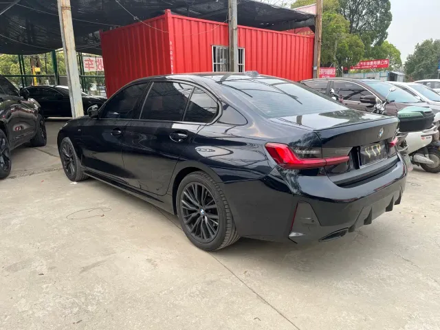 BMW 3 Series — Фото автомобиля 4