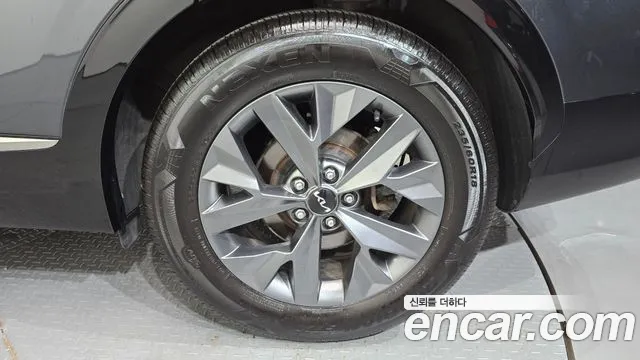 Kia Sportage Sportage 5-е поколение Бензин 1.6 турбо 2WD — Фото автомобиля 18