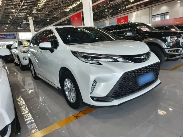 Toyota Granvia — Фото автомобиля 3