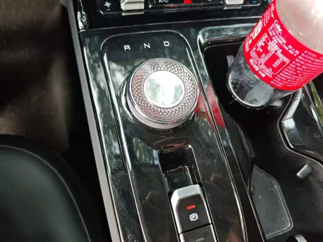 Wuling Starlight — Фото автомобиля 10