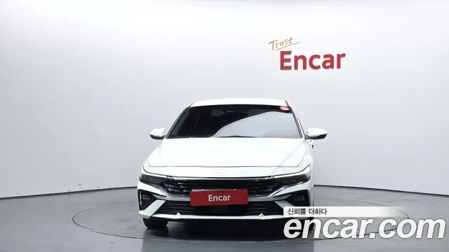 Hyundai AVANTE Новый Avante (CN7) — Фото автомобиля 3