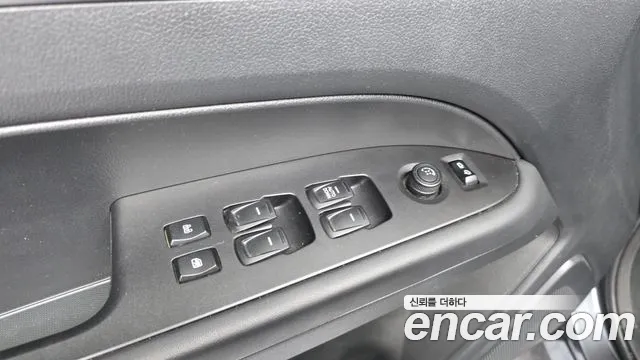 KG_Mobility_Ssangyong Rexton Новый Rexton Sport Khan Дизель 2.2 4WD — Фото автомобиля 26