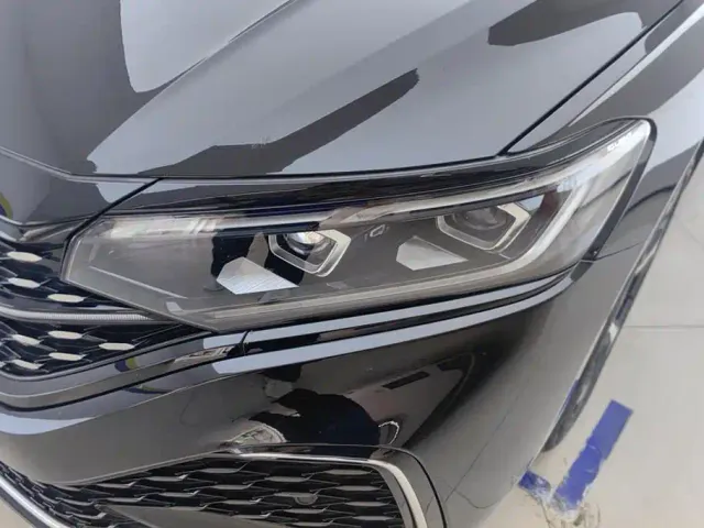 Volkswagen Passat — Фото автомобиля 5