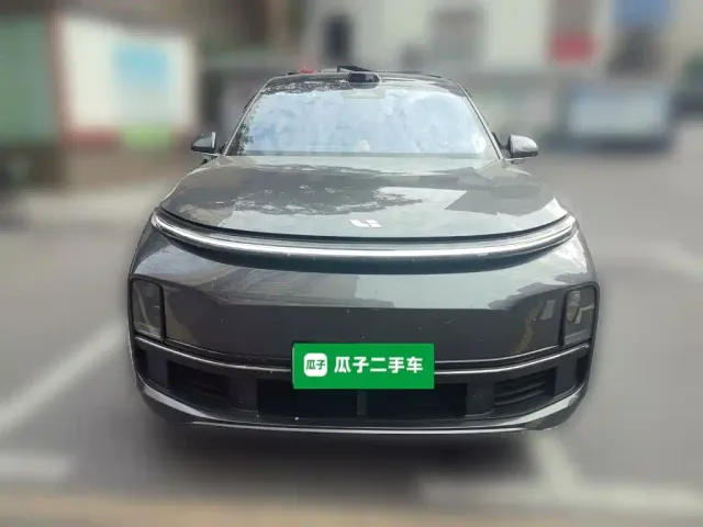 Li Auto L9 — Фото автомобиля 23
