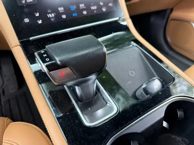 Li Auto ONE — Фото автомобиля 9