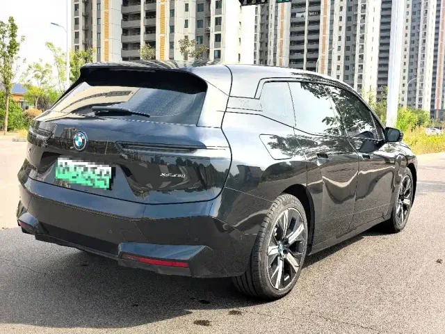 BMW iX — Фото автомобиля 5
