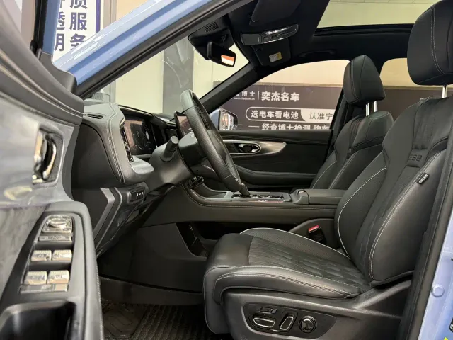 GAC Trumpchi GS8 — Фото автомобиля 4