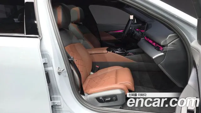 BMW 5 Series G60 — Фото автомобиля 17