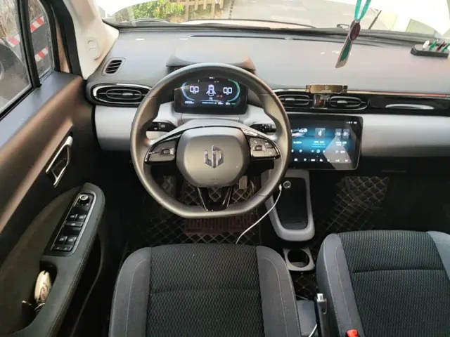 Leapmotor T03 — Фото автомобиля 10