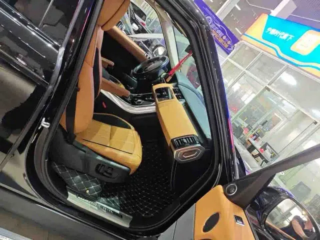 Land Rover Range Rover Sport — Фото автомобиля 17