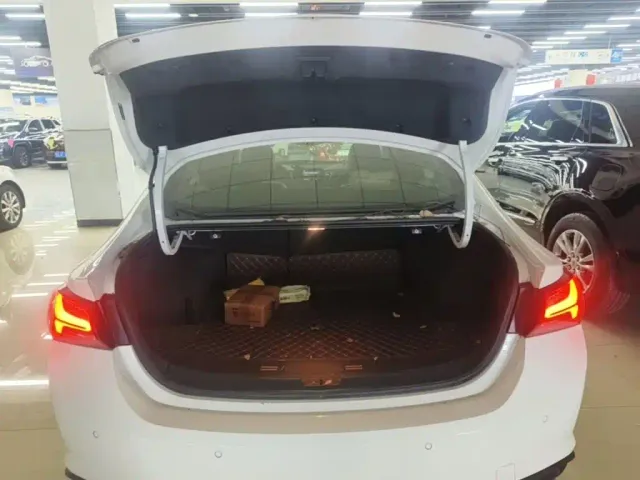 Chevrolet Malibu XL — Фото автомобиля 18
