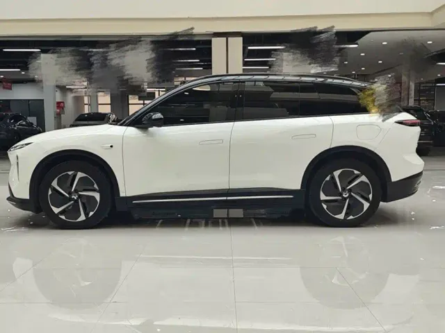 Nio ES6 — Фото автомобиля 24