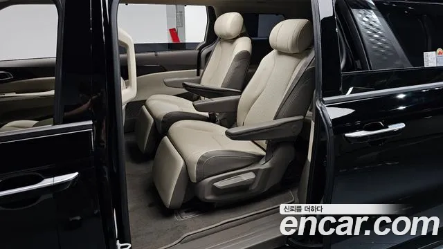 Kia Canival Новый Carnival 4 поколение Бензин 7 мест X Line — Фото автомобиля 7