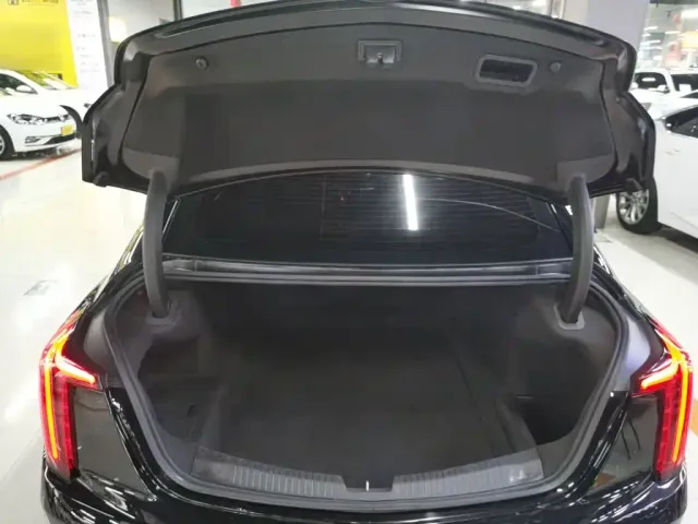 Cadillac CT5 — Фото автомобиля 14