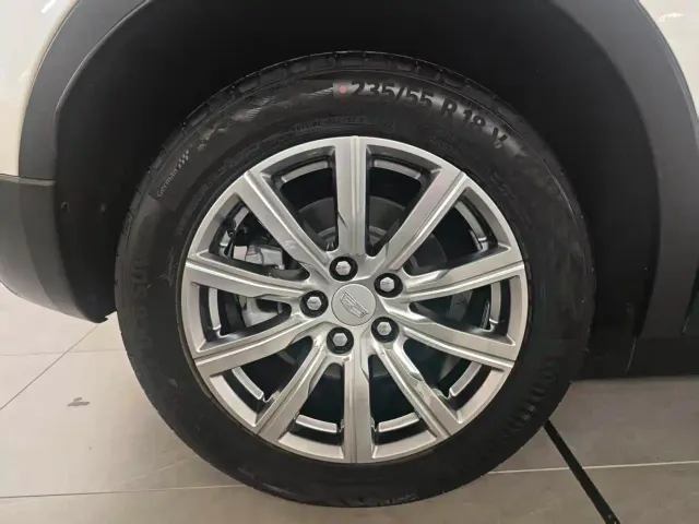 Cadillac XT4 — Фото автомобиля 11