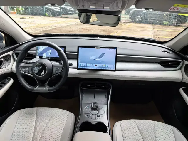 BYD Seal 05 DM-i — Фото автомобиля 7