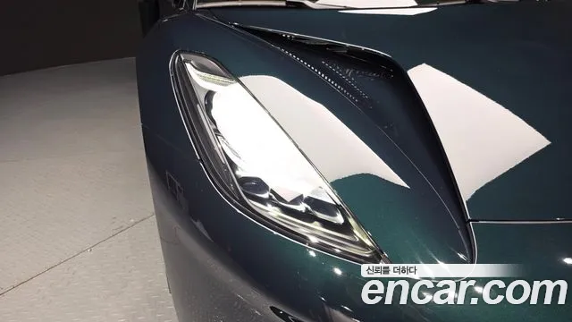 Lotus Emira — Фото автомобиля 18