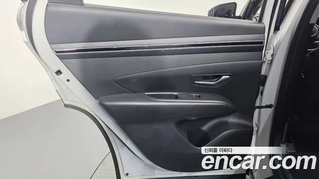Hyundai Tucson Tucson (NX4) Бензин 1.6 турбо 2WD — Фото автомобиля 20