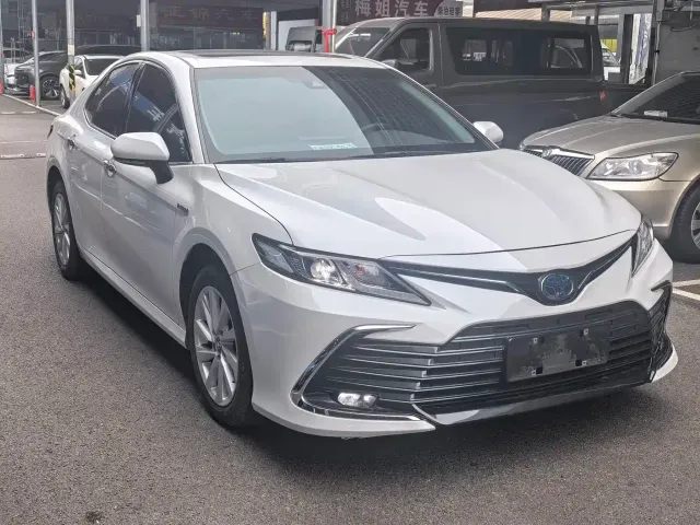Toyota Camry — Фото автомобиля 3