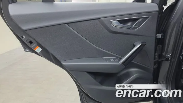 Audi Q2 35 TDI Premium — Фото автомобиля 23
