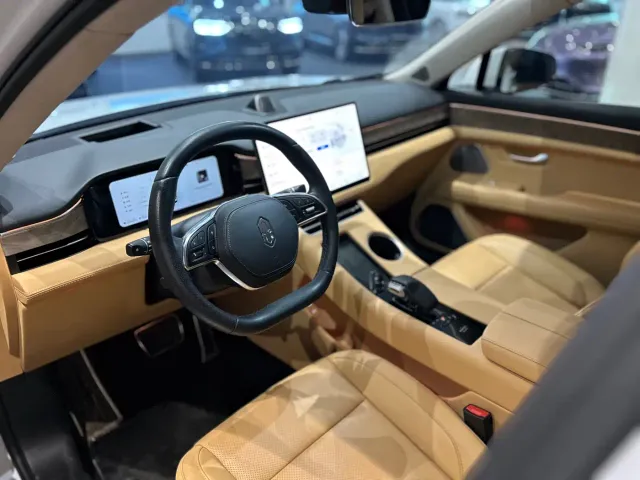 Aito M5 — Фото автомобиля 5