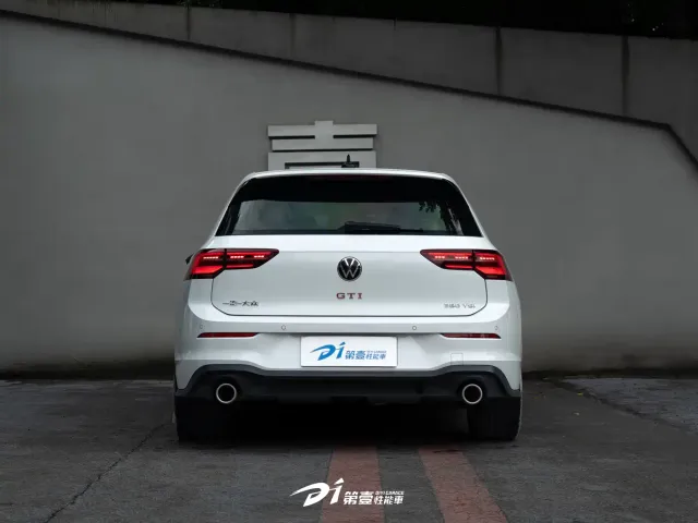 Volkswagen Golf GTI — Фото автомобиля 4