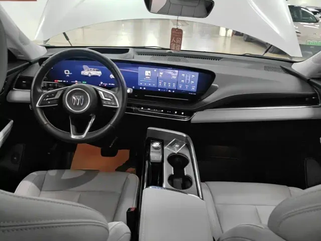 Buick E5 — Фото автомобиля 9