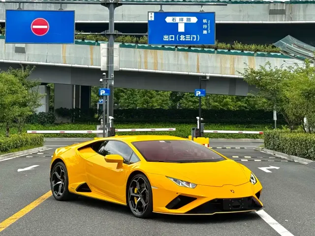 Lamborghini Huracan — Фото автомобиля 2