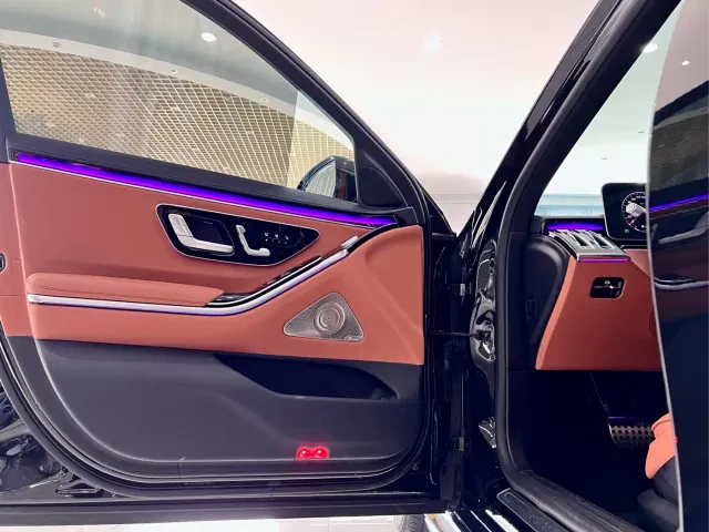Mercedes-Benz S-Class — Фото автомобиля 24
