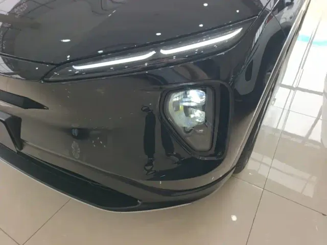 Nio ES6 — Фото автомобиля 23