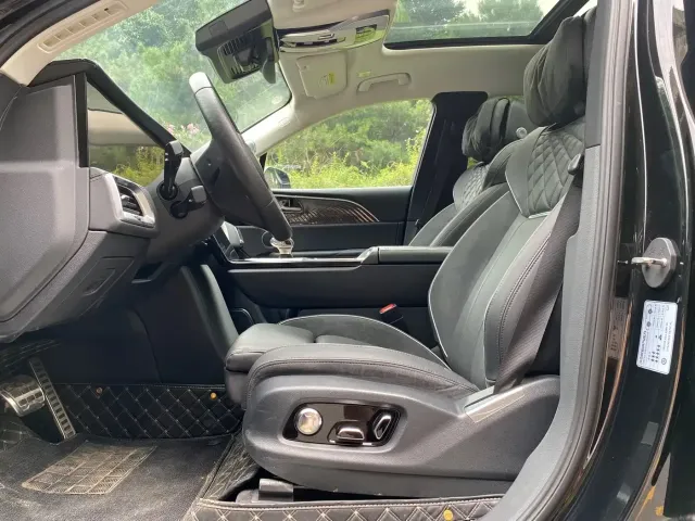 Hongqi Hongqi E-HS9 2021 460km Flagship Comfort 6-seater — Фото автомобиля 9