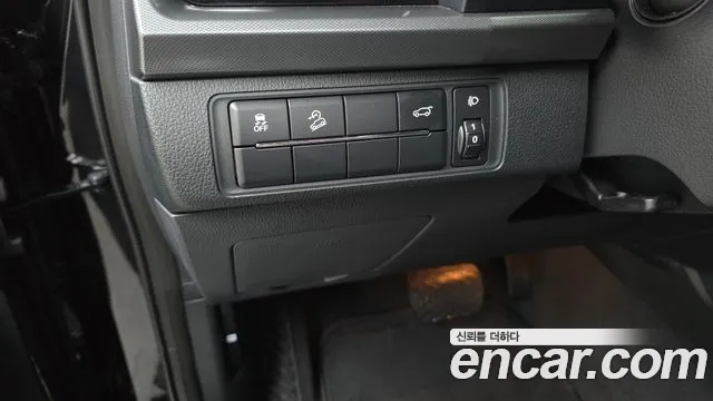 KG_Mobility_Ssangyong Rexton Rexton Arena Дизель 2.2 4WD — Фото автомобиля 20