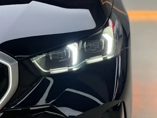 BMW 5 Series — Фото автомобиля 17