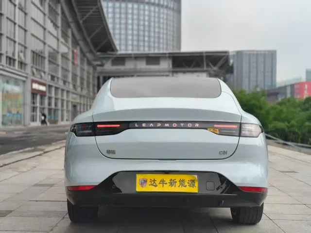 Leapmotor C01 — Фото автомобиля 5