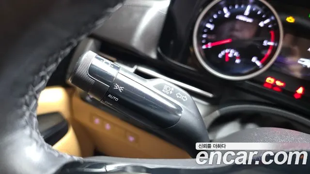 Kia Canival Carnival 4 поколение Дизель 9 мест Prestige — Фото автомобиля 24