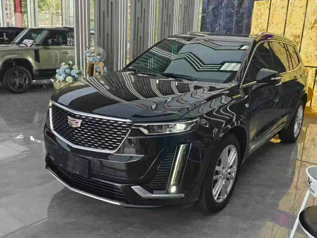 Фотография автомобиля — Cadillac XT6