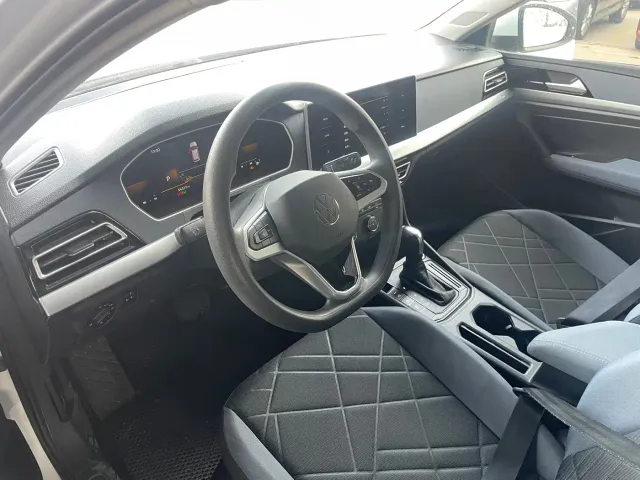 Volkswagen Lavida — Фото автомобиля 12