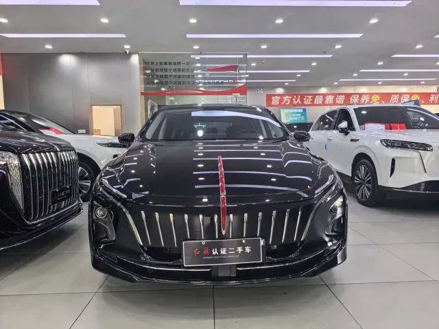 Hongqi E-QM5 — Фото автомобиля 2
