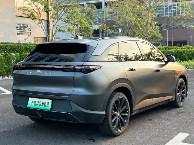 Arcfox Alpha T5 — Фото автомобиля 6