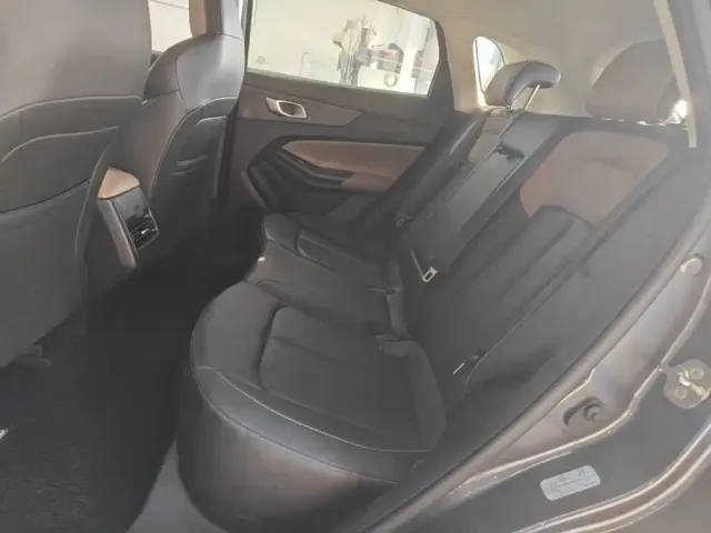 Changan Changan CS55 PLUS 2022 2nd Generation 1.5T DCT Excellence — Фото автомобиля 16
