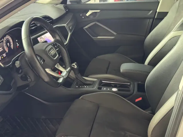 Audi Q3 — Фото автомобиля 9