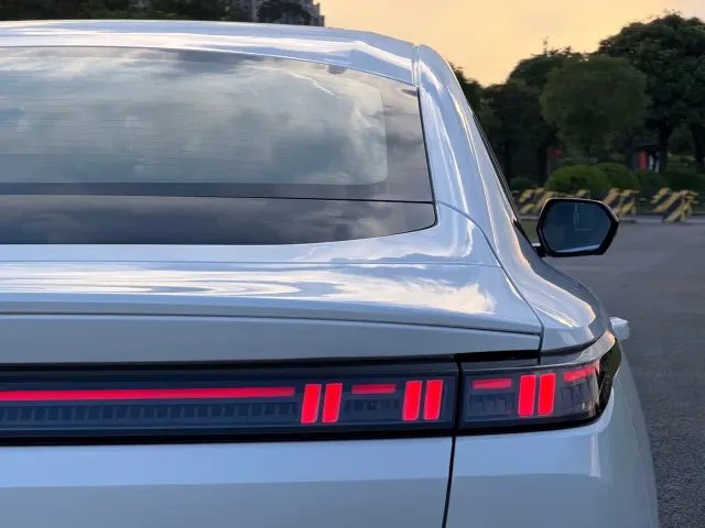 Changan Eado — Фото автомобиля 9