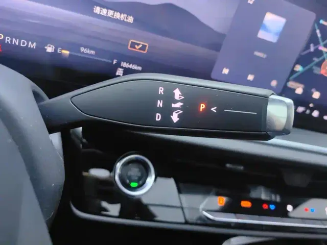 Buick Envision Plus — Фото автомобиля 16