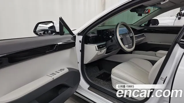 Hyundai Grandeur GN7 — Фото автомобиля 15