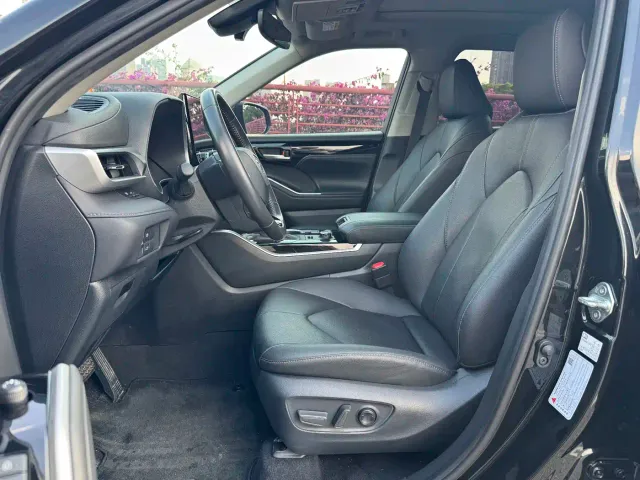Toyota Highlander — Фото автомобиля 18