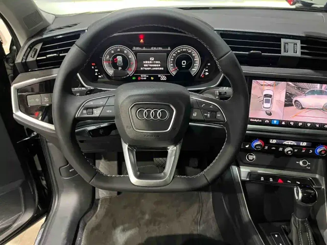Audi Q3 — Фото автомобиля 9