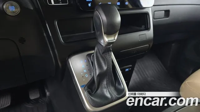 Hyundai Staria Staria Карго 5 мест — Фото автомобиля 9